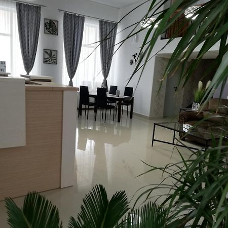 Hotel Holiday Victoria Victoria (Brasov) Bagian luar foto