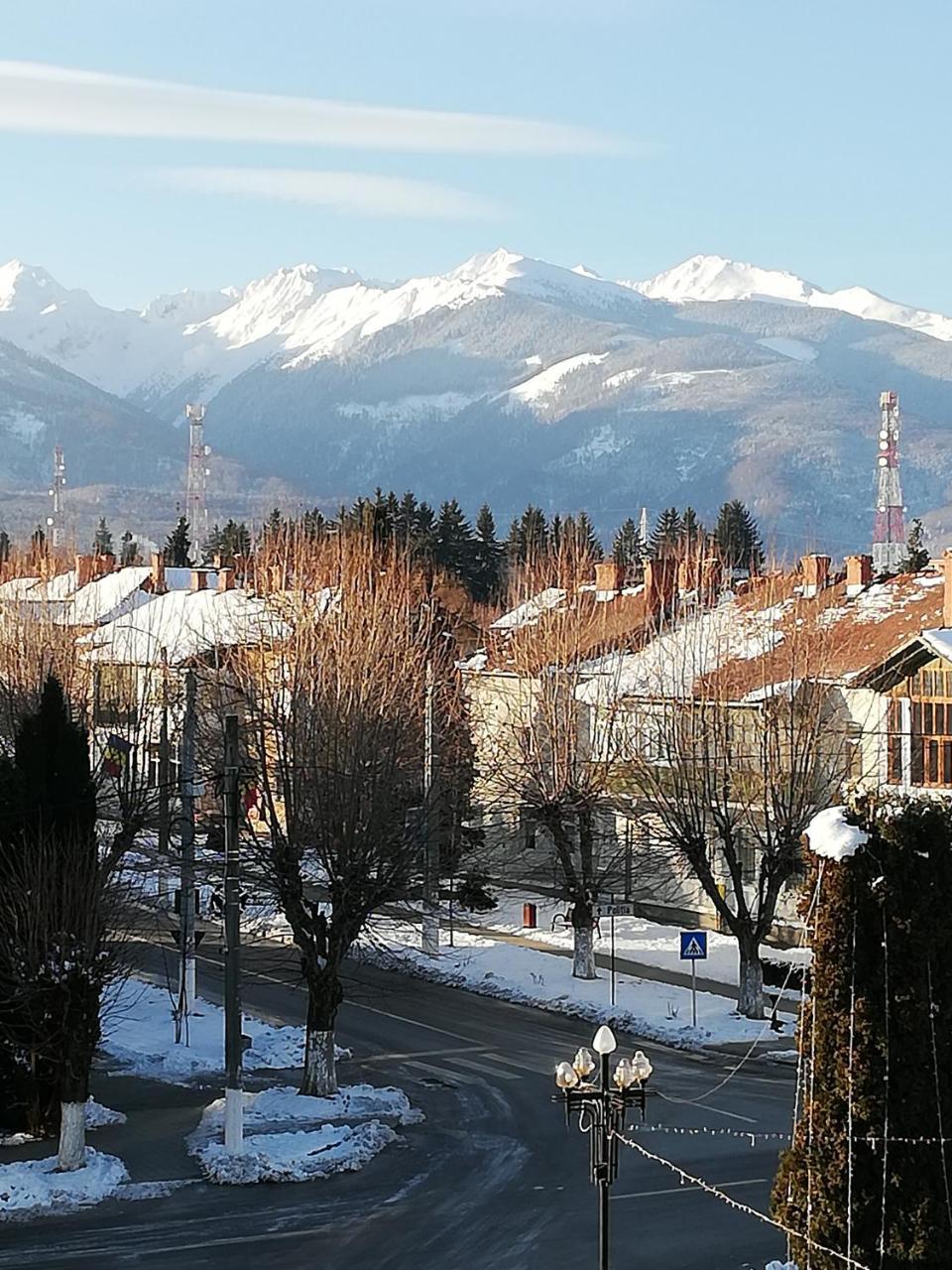 Hotel Holiday Victoria Victoria (Brasov) Bagian luar foto