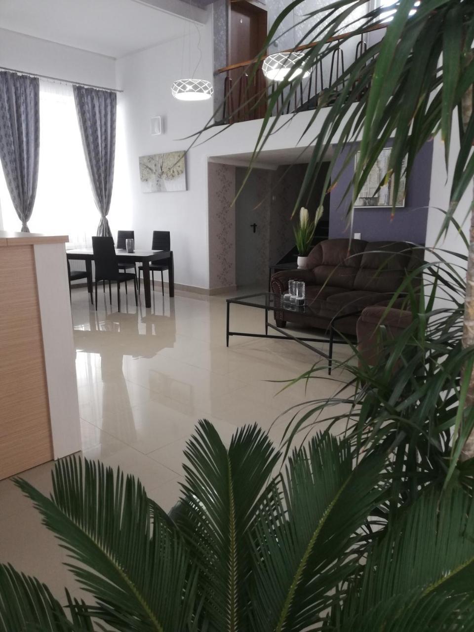 Hotel Holiday Victoria Victoria (Brasov) Bagian luar foto