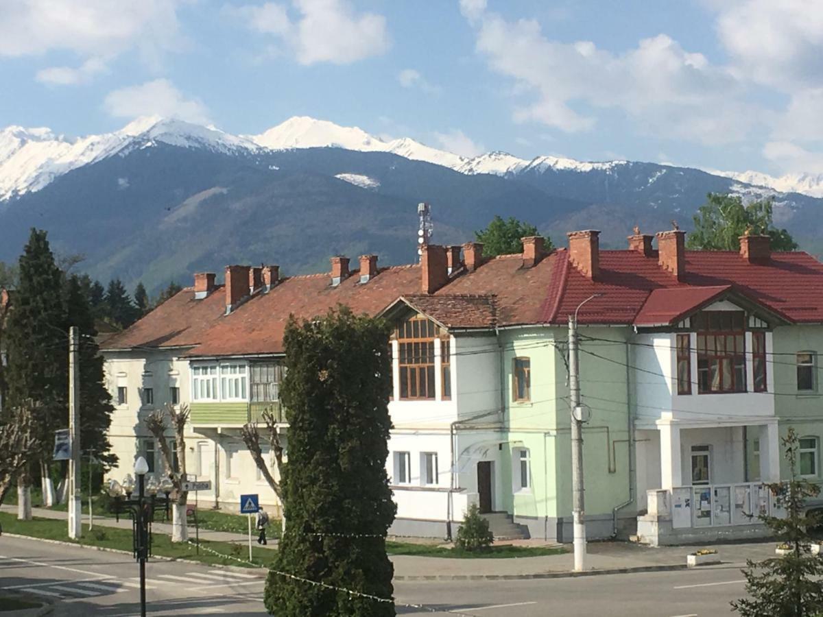 Hotel Holiday Victoria Victoria (Brasov) Bagian luar foto